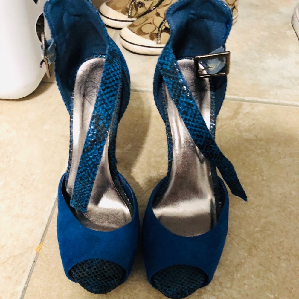 Bebe heels🚨sale❗️❗️